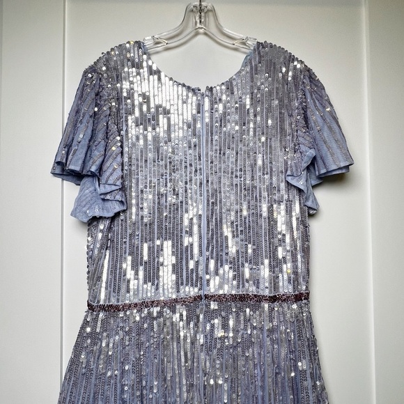 MAC DUGGAL Sequin Embellished A Line Flounce Sleeve V-Neck Gown Lilac Size 14 - Picture 9 of 10